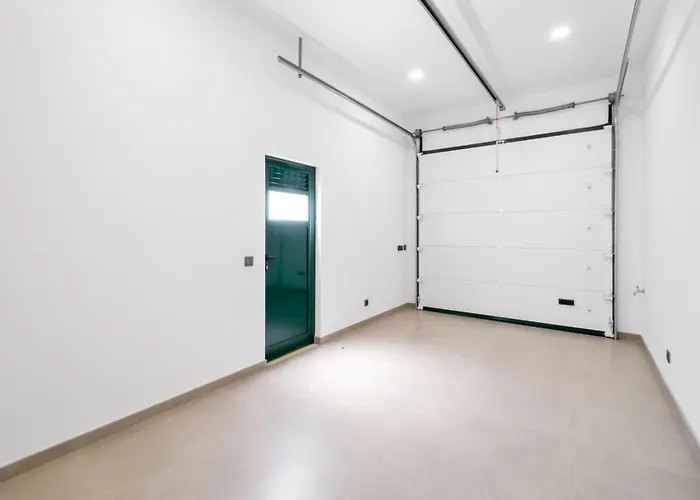 Mae Joana Pool&beach فيلة *