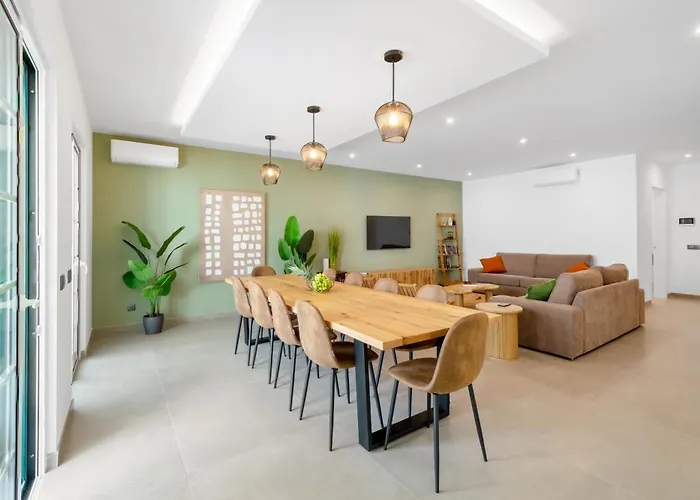 Vila Mae Joana Pool&beach