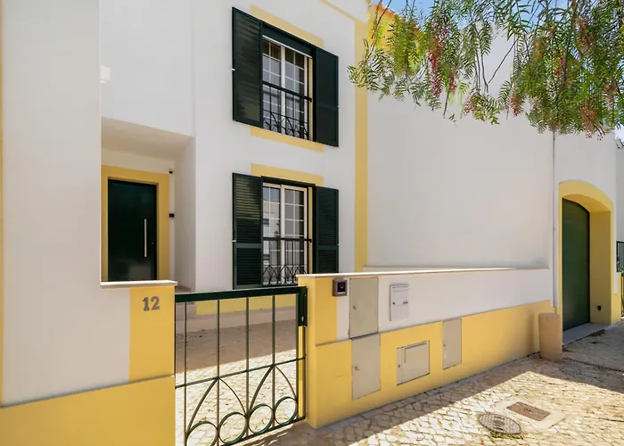 Mae Joana Pool&beach * District de Faro